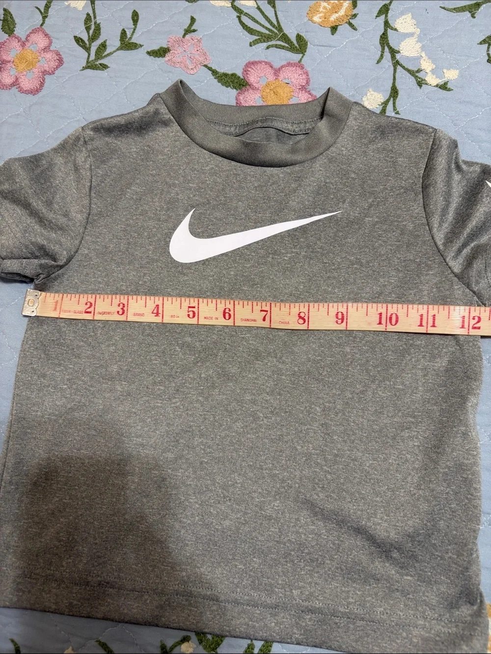 Nike Dri-Fit Pullover SS TShirt Grey & White PreOwned Size 3T